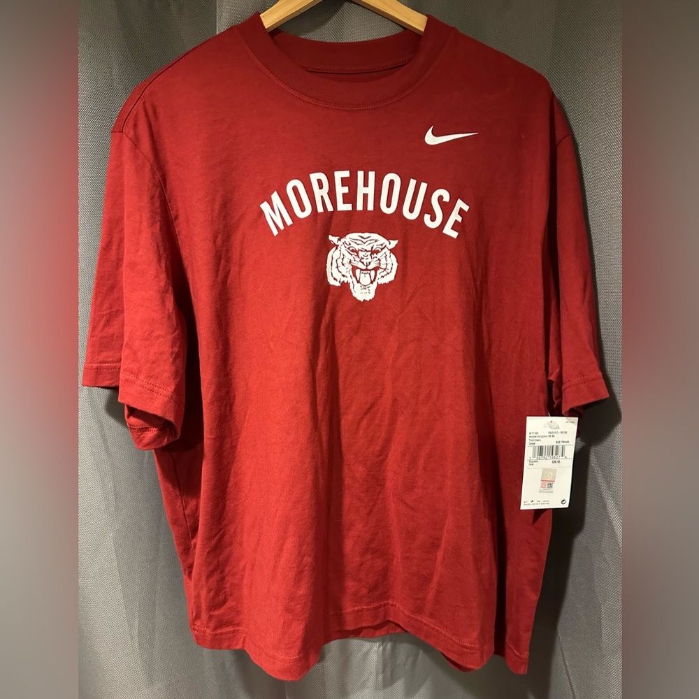 Women’s Nike Boxy Top- Size L